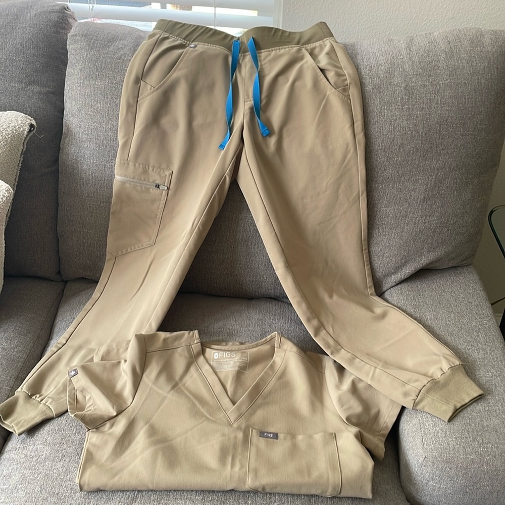 Sold as a set: Figs Sandstone